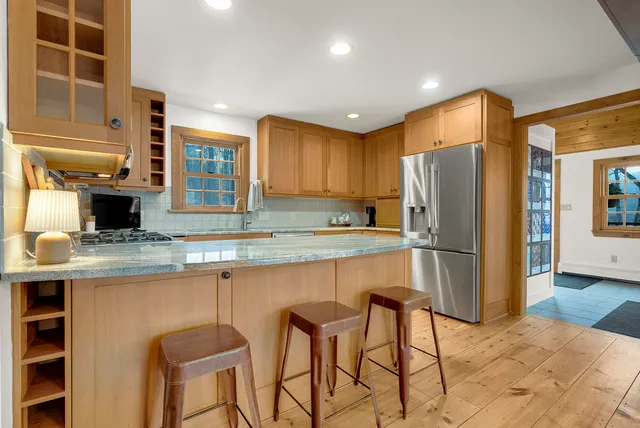 $849,000 | 45 Beech Hill Road, Freeport, ME 04032