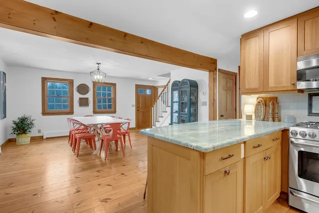 $849,000 | 45 Beech Hill Road, Freeport, ME 04032