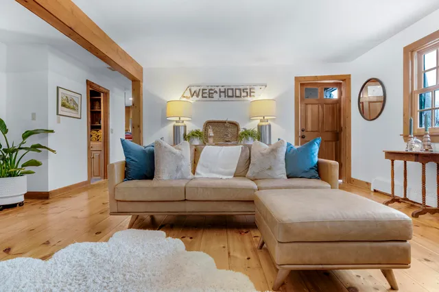 $849,000 | 45 Beech Hill Road, Freeport, ME 04032