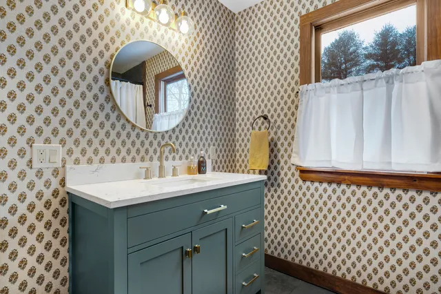 $849,000 | 45 Beech Hill Road, Freeport, ME 04032