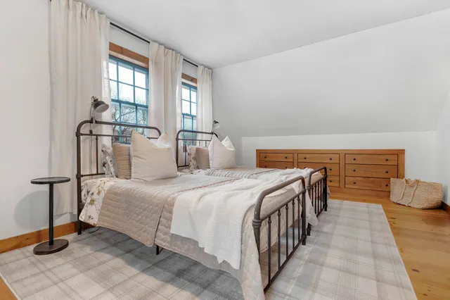 $849,000 | 45 Beech Hill Road, Freeport, ME 04032