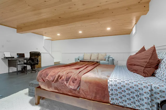 $849,000 | 45 Beech Hill Road, Freeport, ME 04032