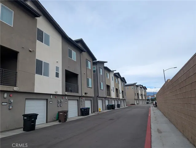 $3,400 | 1160 East Santo Antonio Drive, Colton, CA 92324