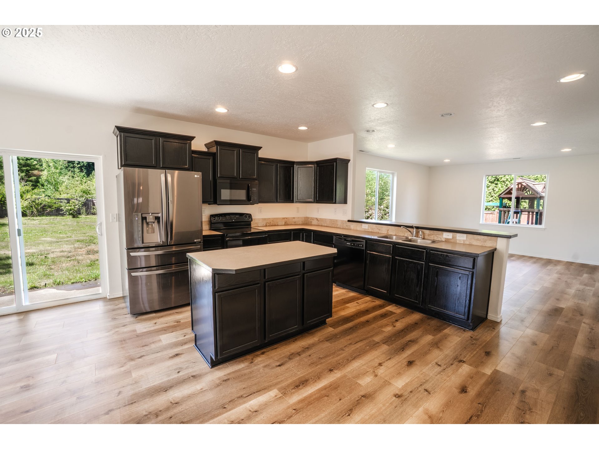 24823 Hawk View Drive Veneta, OR 97487 - Photo 12 of 19