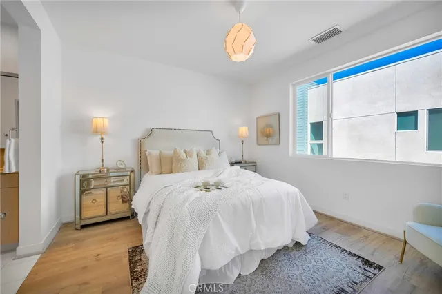 $874,900 | 314 Bridgewater Way, Unit 2, Gardena, CA 90247