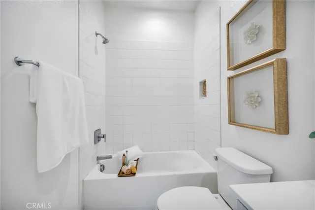 $874,900 | 314 Bridgewater Way, Unit 2, Gardena, CA 90247