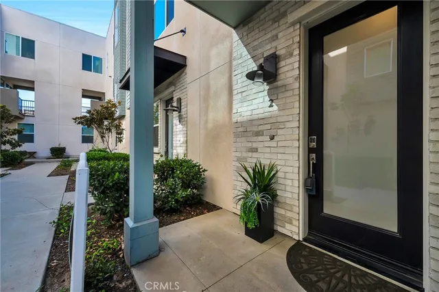 $874,900 | 314 Bridgewater Way, Unit 2, Gardena, CA 90247