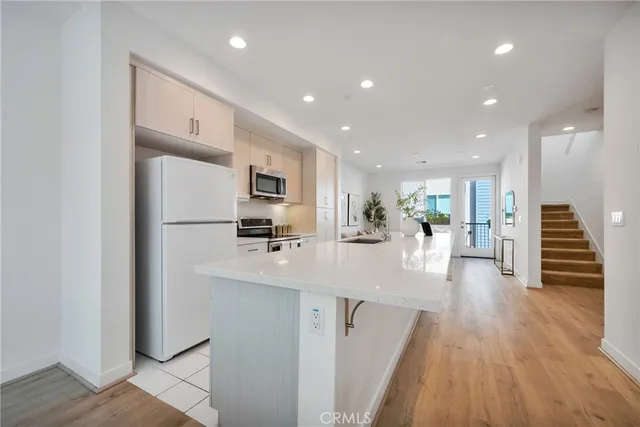 $874,900 | 314 Bridgewater Way, Unit 2, Gardena, CA 90247