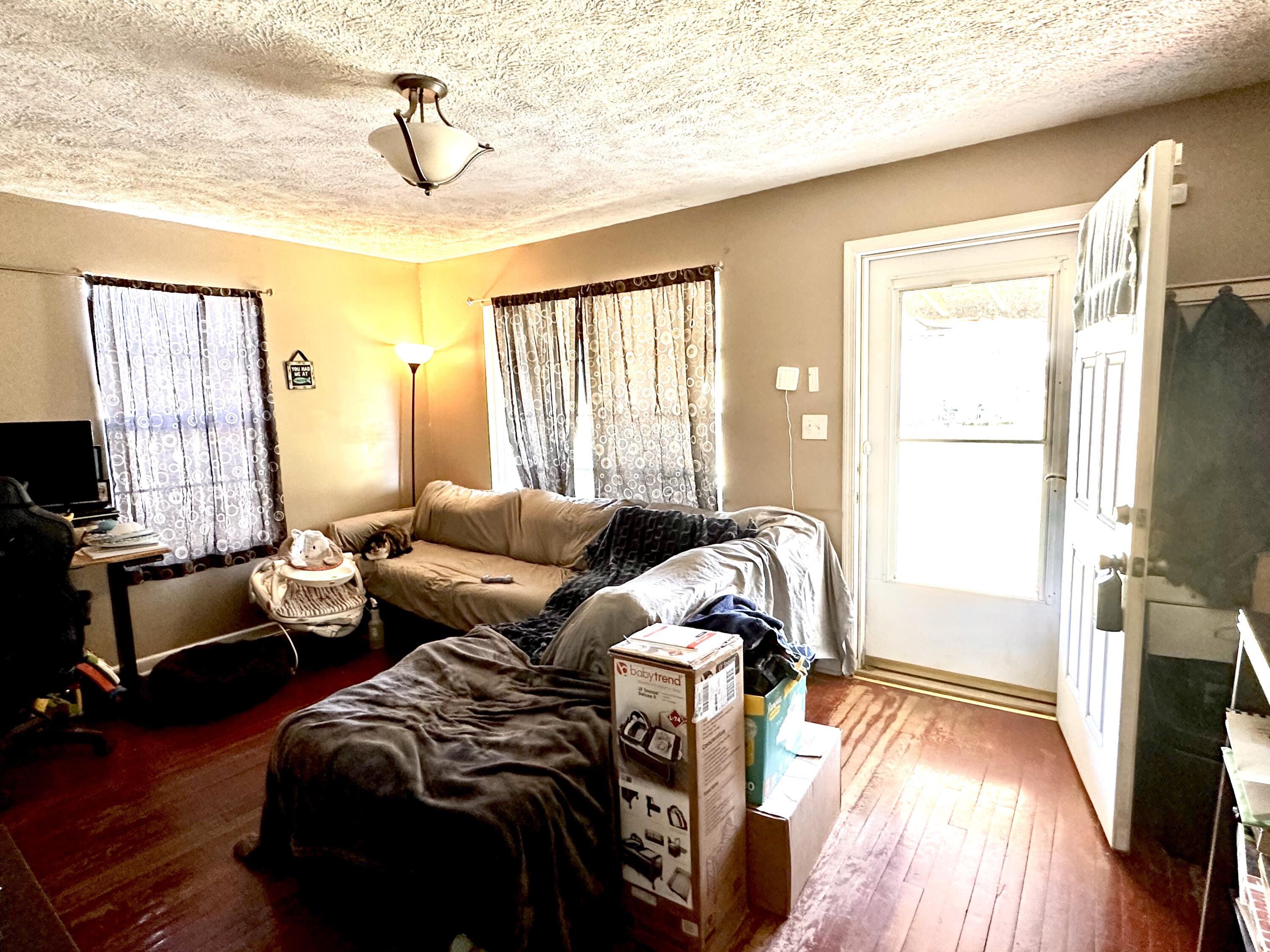 110 Debusk Road Greeneville, TN 37743 - Photo 4 of 11 F49E928C-D05C-49DD-BA15-22043490F43C