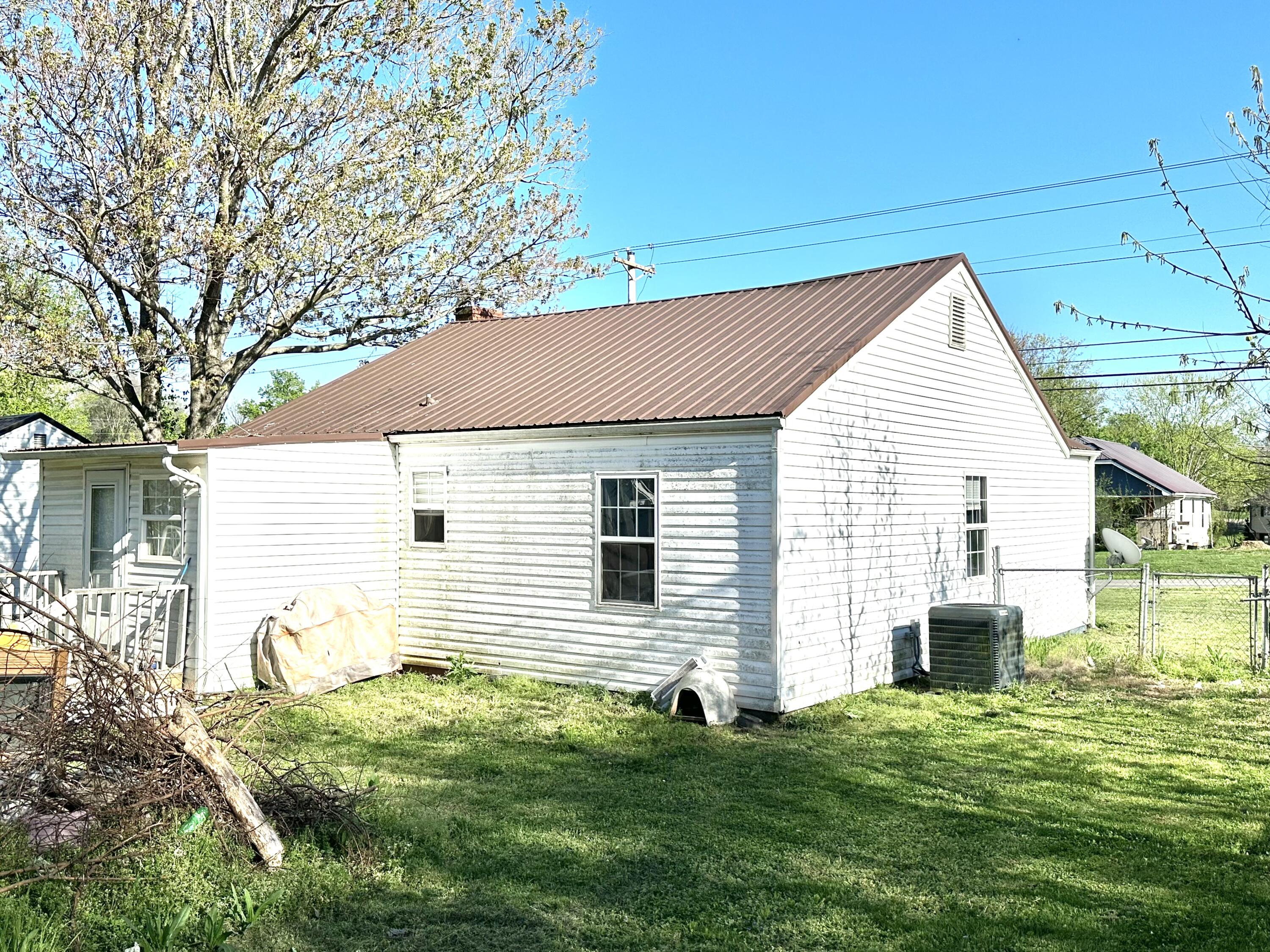 110 Debusk Road Greeneville, TN 37743 - Photo 10 of 11 C74A6E75-C378-49F8-8370-77CA8D32ED8E
