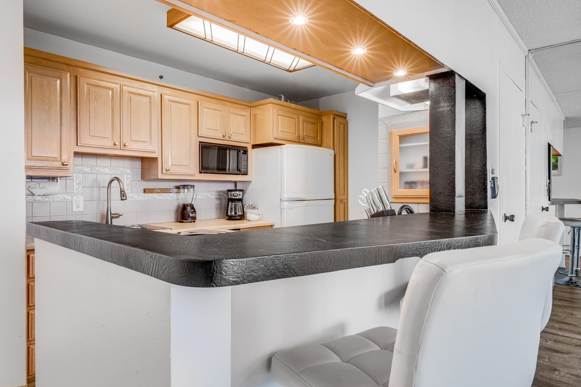 4327 Lower Honoapiilani Road, Unit 901B Lahaina, HI 96761 - Photo 17 of 49 Gallery Image 17