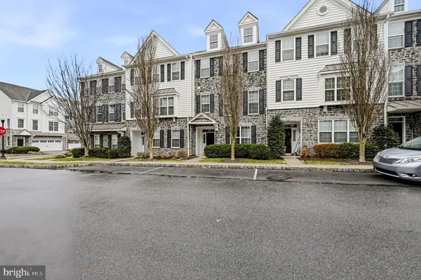 $629,900 | 208 Jackdaw Alley, Unit 208, Springfield, PA 19064