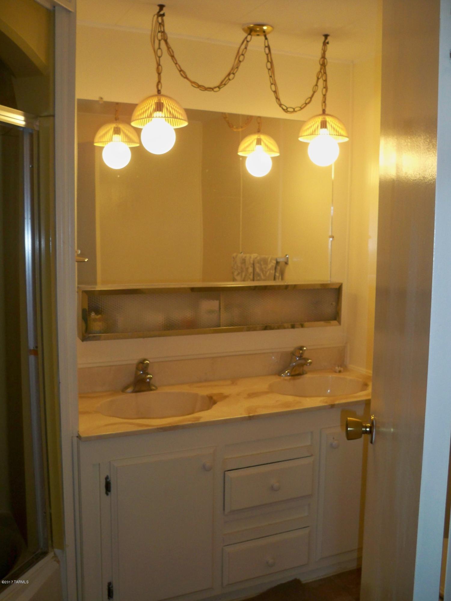 6046 West Rocking Cir Street Tucson, AZ 85713 - Photo 5 of 21 Gallery Image 5