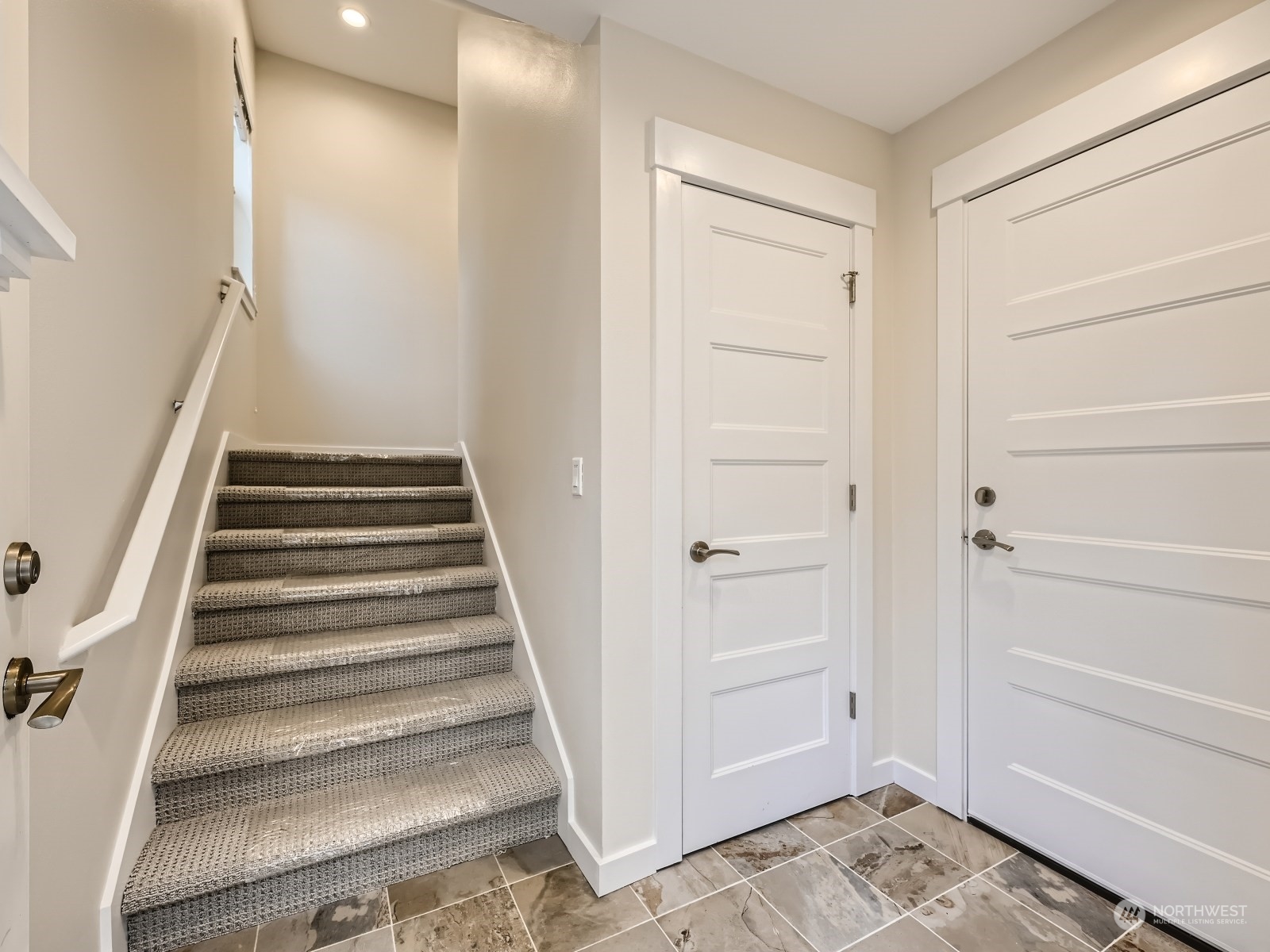 23228 Edmonds Way, Unit 104 Edmonds, WA 98026 - Photo 25 of 27 Gallery Image 25