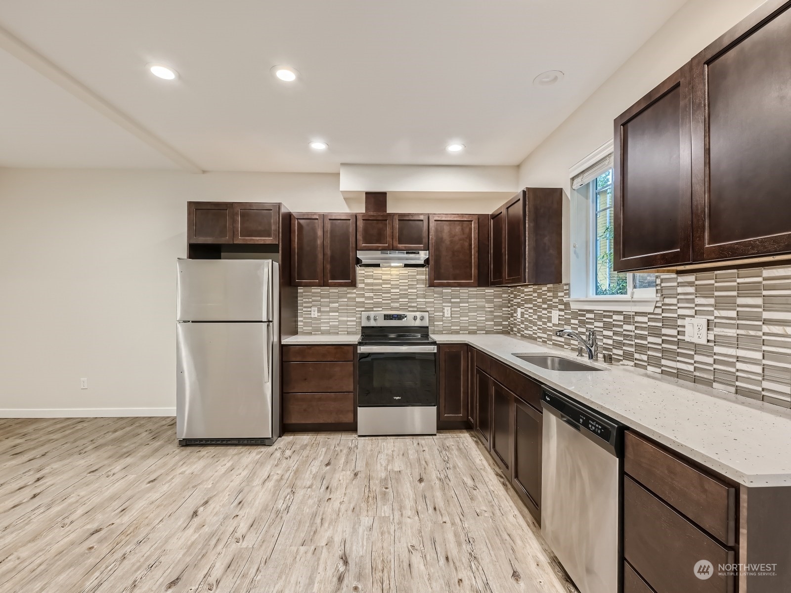 23228 Edmonds Way, Unit 104 Edmonds, WA 98026 - Photo 10 of 27 Gallery Image 10