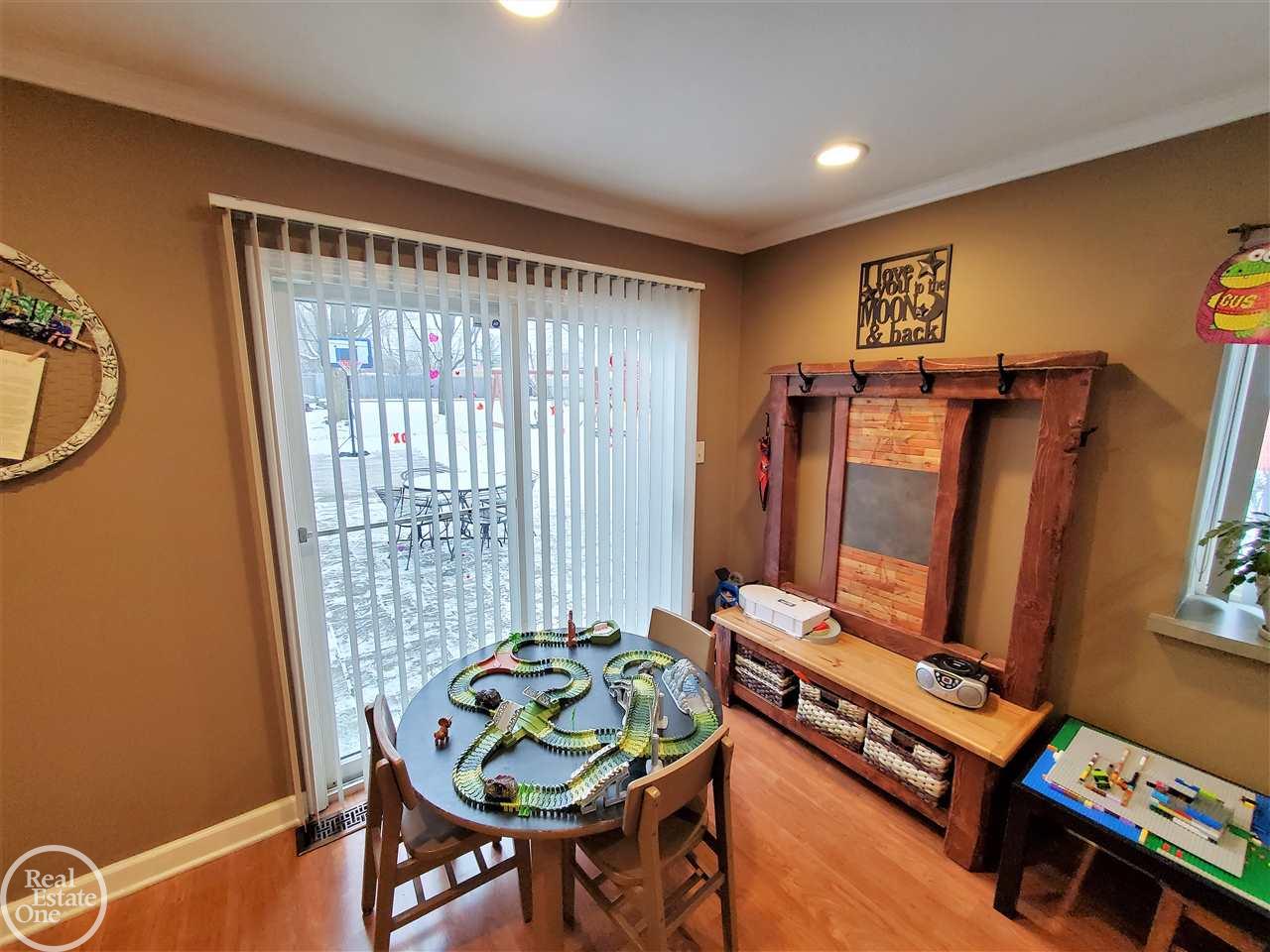 50710 Ryan Road Utica, MI 48317 - Photo 34 of 76