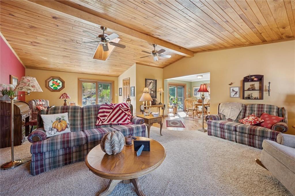 4941 Bulltown Road Murrysville, PA 15668 - Photo 21 of 39 a living room filled with furniture