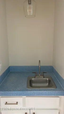 a close view of sink