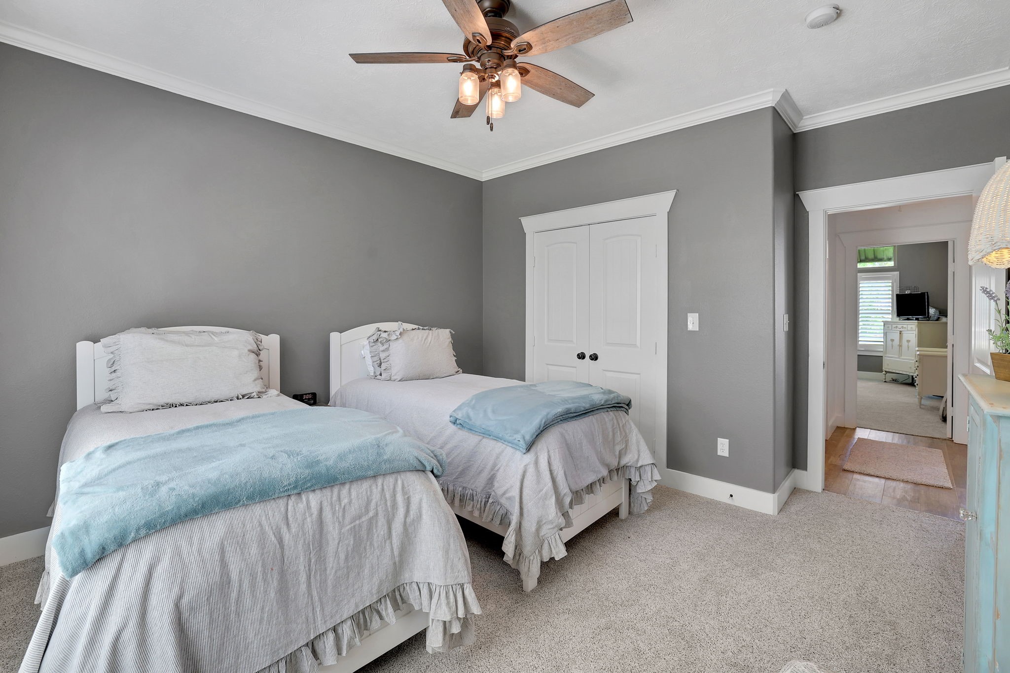 231 Ridge Cove Lane Coldspring, TX 77331 - Photo 23 of 50 Guest bedroom