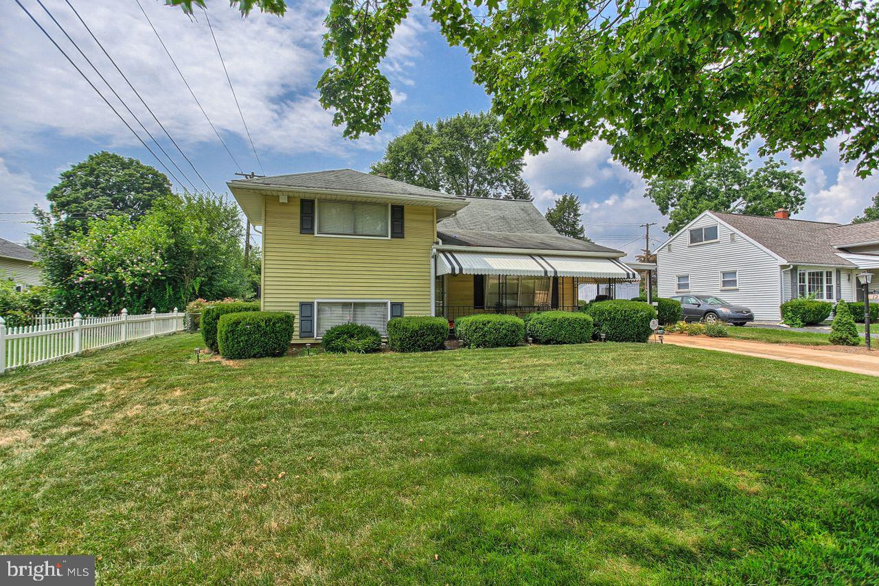 1204 Devers Road York, PA 17404 - Photo 3 of 33