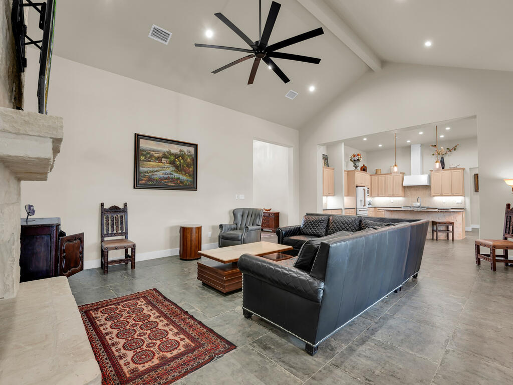 281 Inspiration Loop Comfort, TX 78013 - Photo 9 of 64 Gallery Image 9