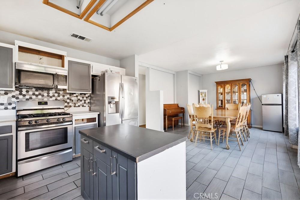 1216 Lilac Ridge Drive Perris, CA 92571 - Photo 17 of 35