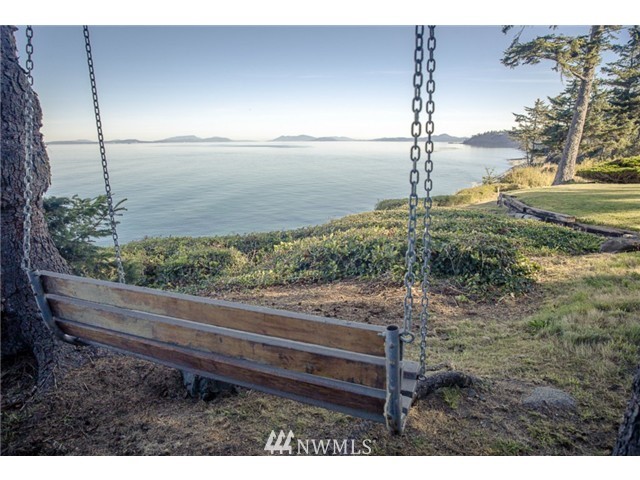 1441 West Beach Road Oak Harbor, WA 98277 - Photo 2 of 24 Gallery Image 2