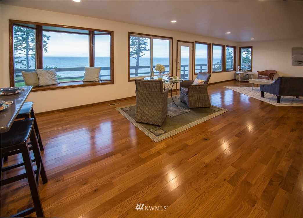 1441 West Beach Road Oak Harbor, WA 98277 - Photo 14 of 24 Gallery Image 14