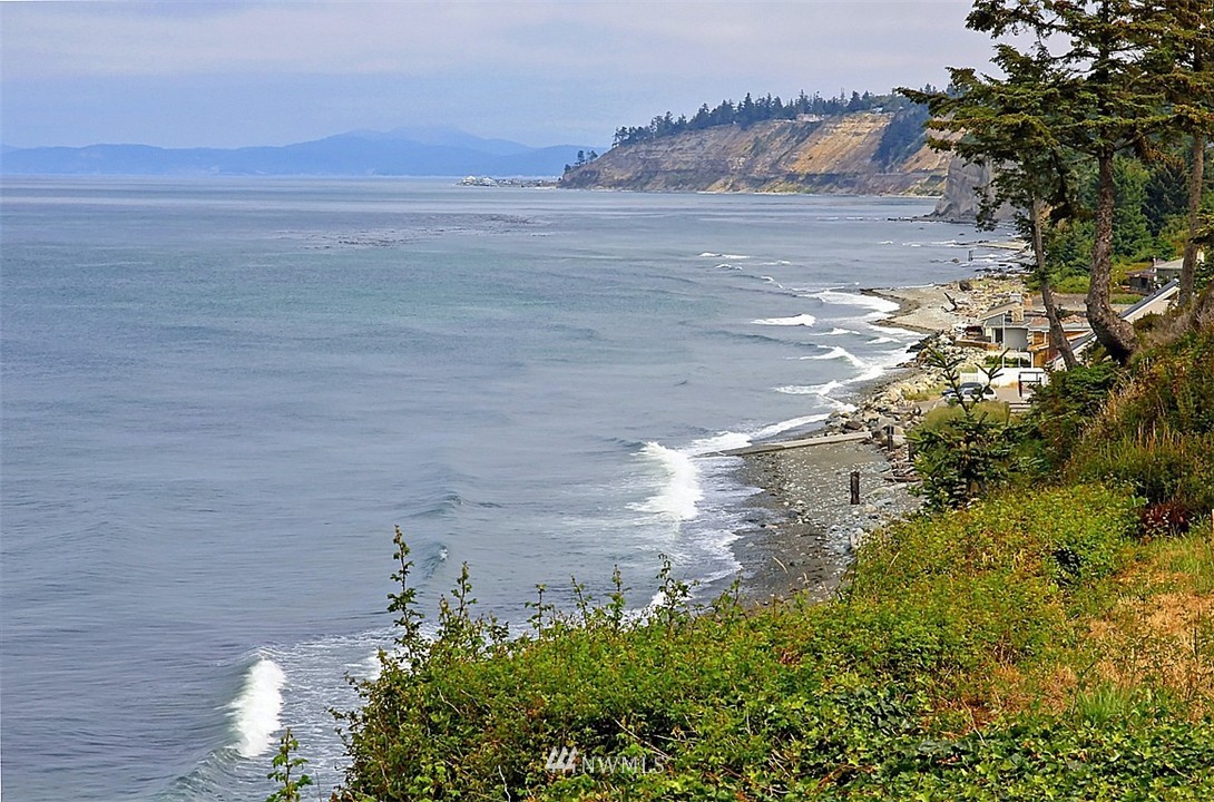 1441 West Beach Road Oak Harbor, WA 98277 - Photo 3 of 24 Gallery Image 3
