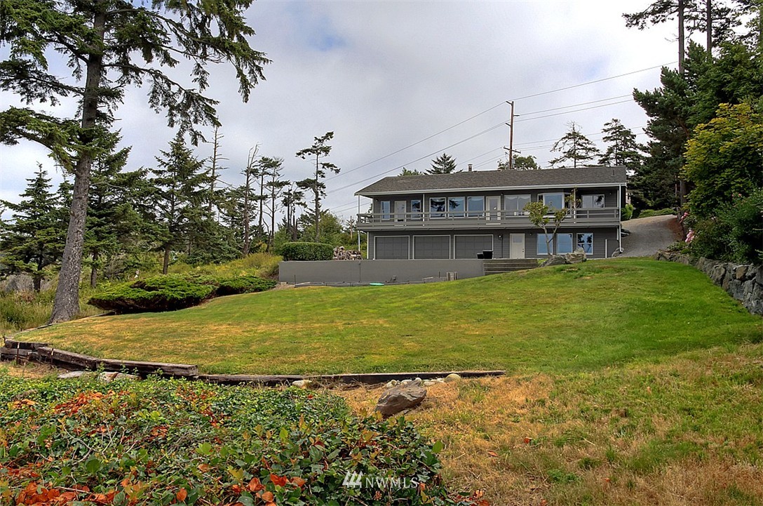 1441 West Beach Road Oak Harbor, WA 98277 - Photo 5 of 24 Gallery Image 5