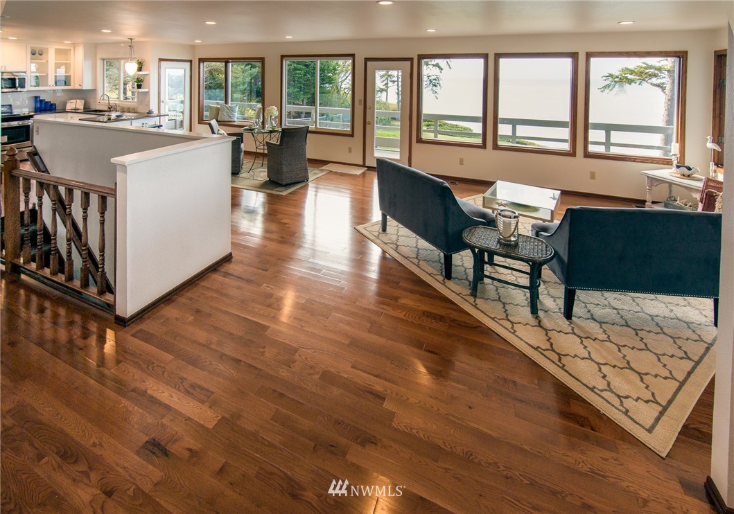 1441 West Beach Road Oak Harbor, WA 98277 - Photo 10 of 24 Gallery Image 10