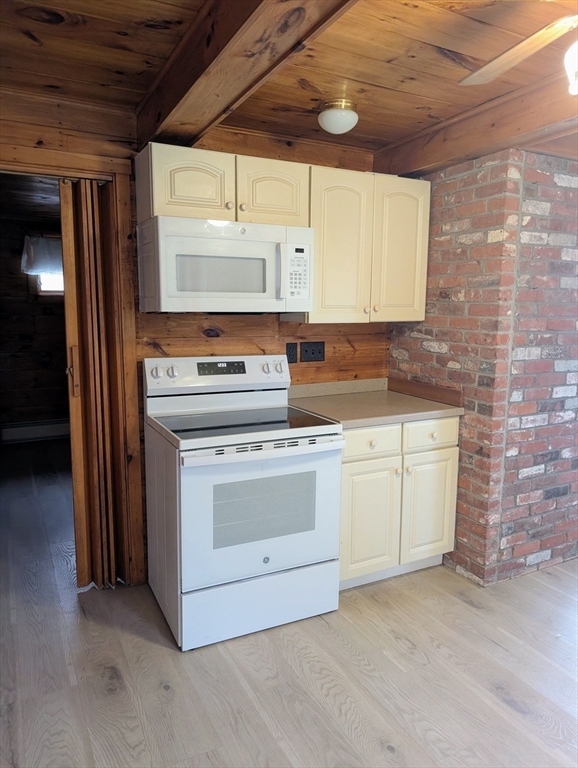 27 Carrier Lane Sutton, MA 01590 - Photo 7 of 34