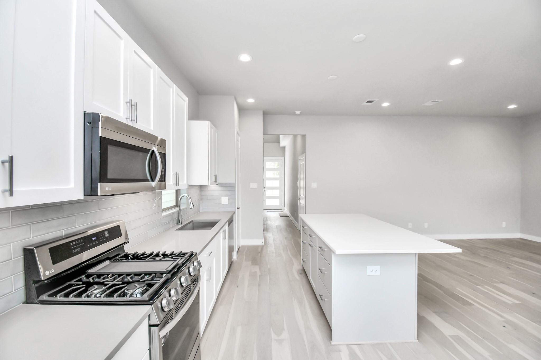 540 Janisch Road, Unit C Houston, TX 77018 - Photo 11 of 49 Gallery Image 11