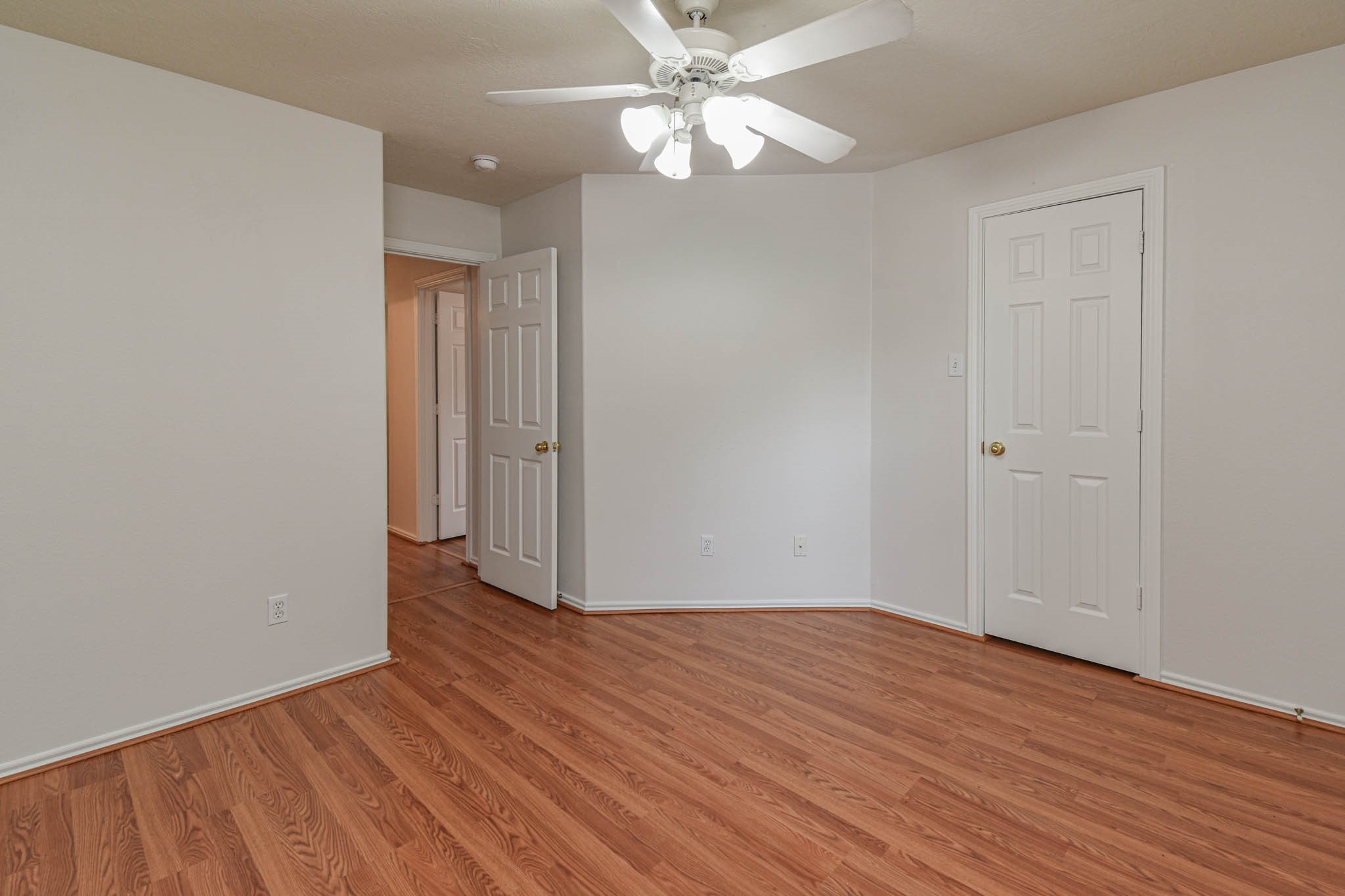 213 Summerhaze Circle Spring, TX 77382 - Photo 27 of 32 Secondary Bedroom