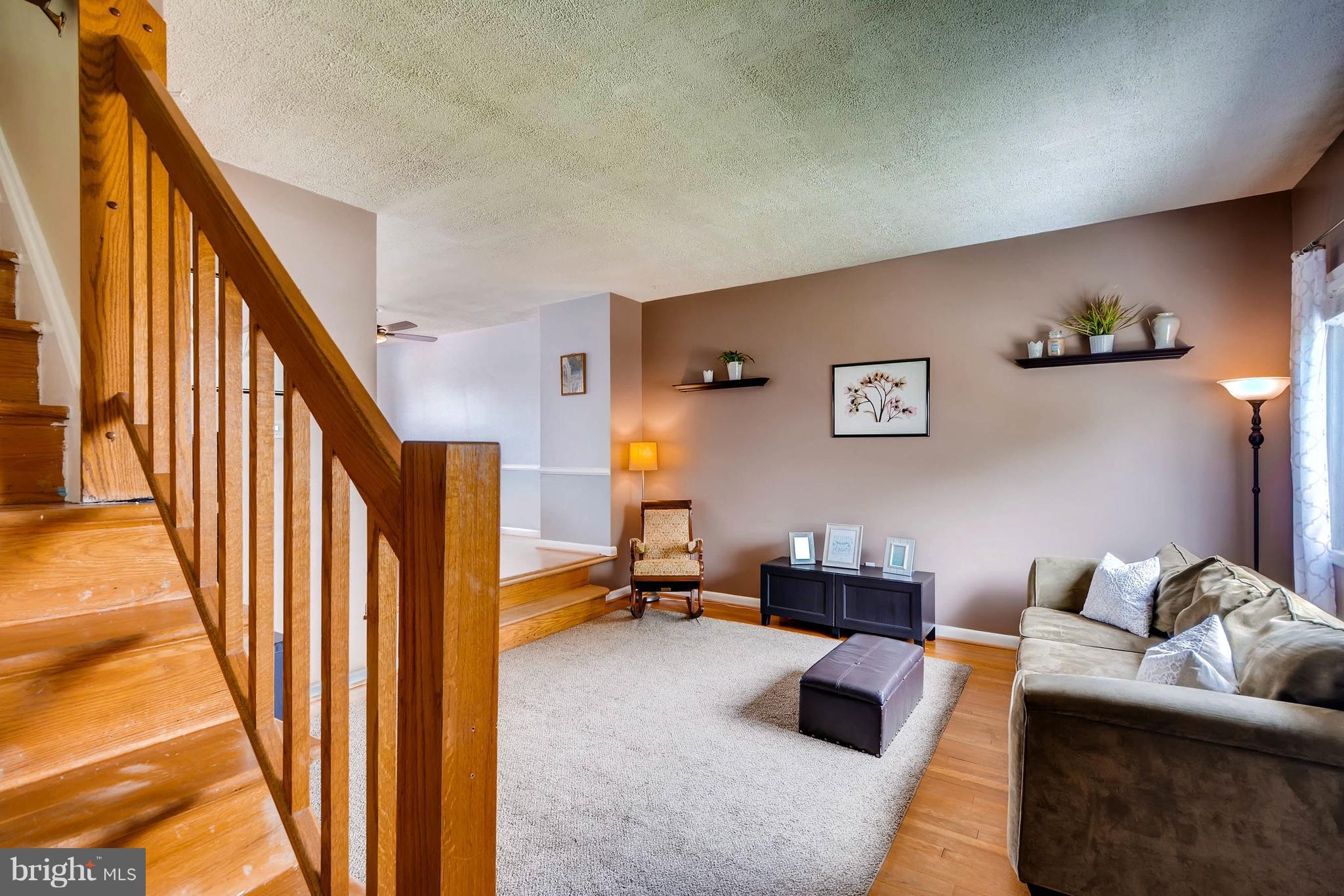 8517 Kings Ridge Road Baltimore, MD 21234 - Photo 11 of 30 Living Room