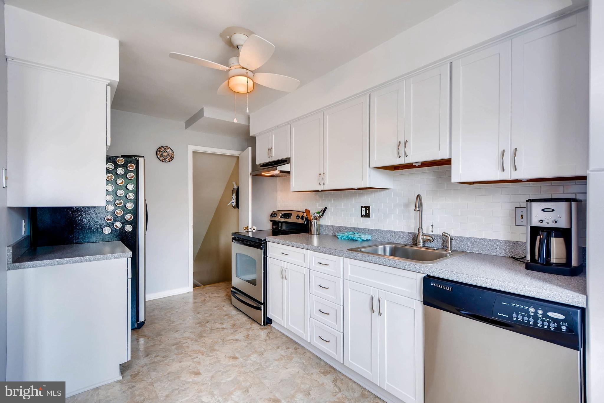 8517 Kings Ridge Road Baltimore, MD 21234 - Photo 8 of 30 Kitchen