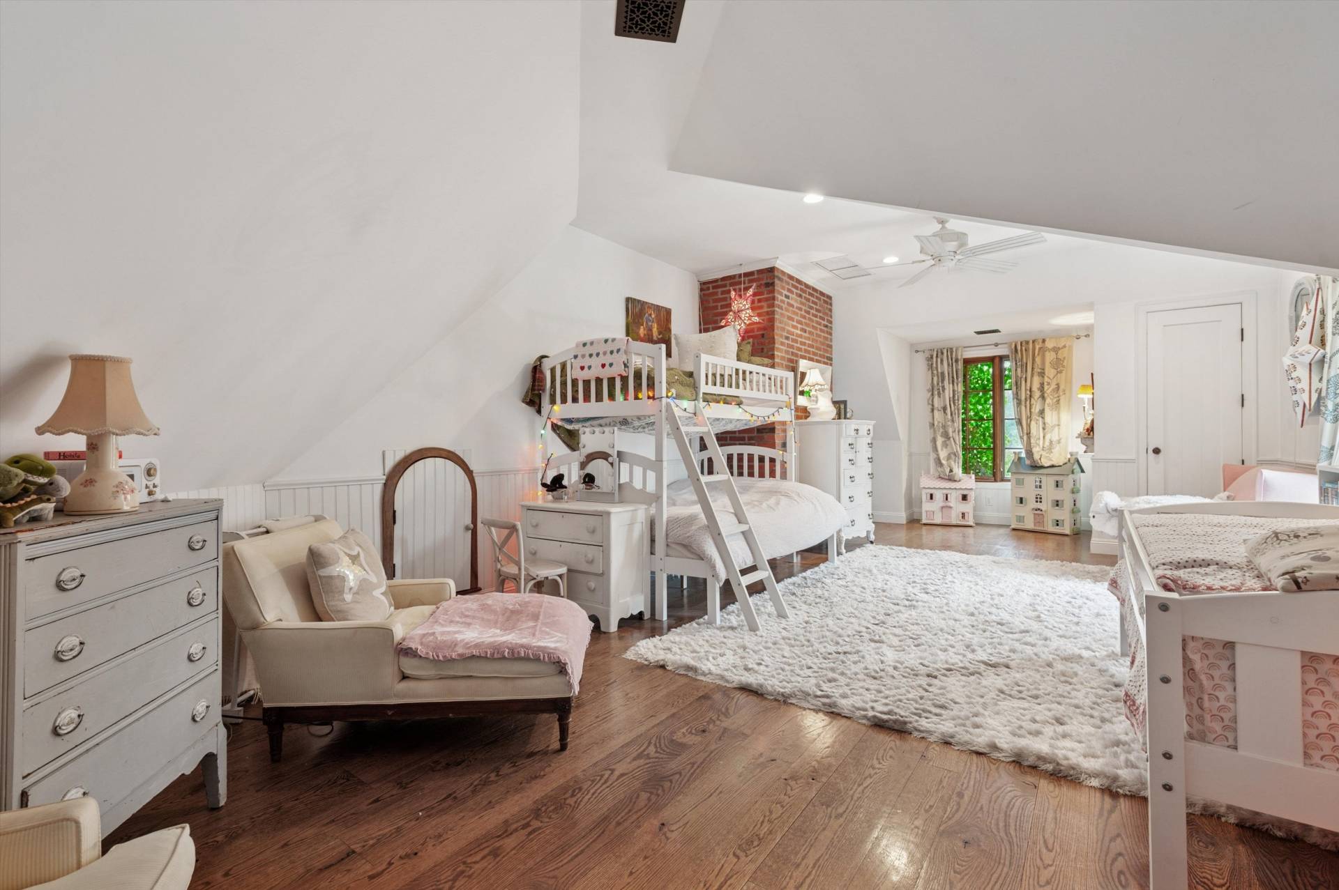 200 Great Hill Road Southampton, NY 11968 - Photo 25 of 44 a living room with furniture and a wooden floor
