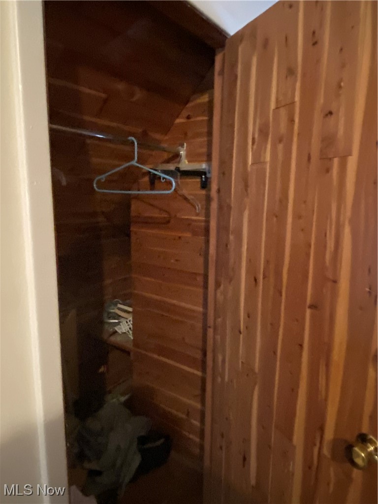 1380 Ansel Road Cleveland, OH 44106 - Photo 12 of 21 View of spacious CEDAR closet