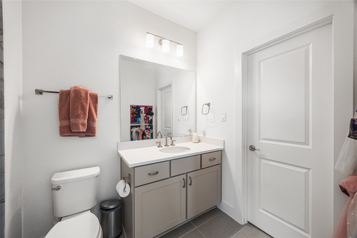 4114 Pleasant Ridge Drive Spring, TX 77386 - Photo 30 of 48 4th bedroom ensuite bathroom.