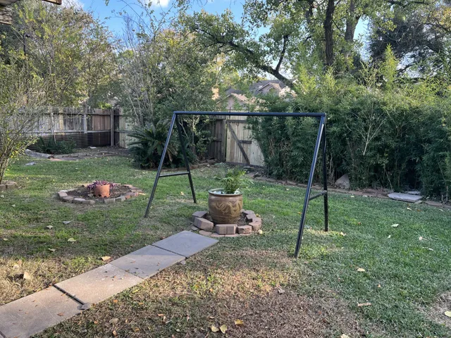 $2,600 | 1635 Ainsdale Drive, Houston, TX 77077