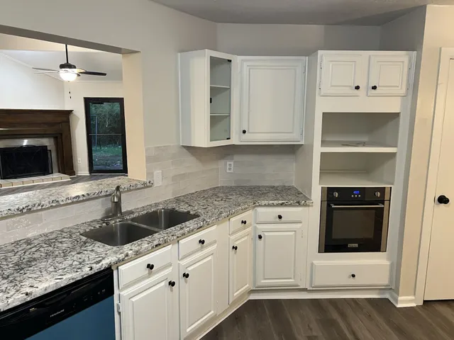 $2,600 | 1635 Ainsdale Drive, Houston, TX 77077