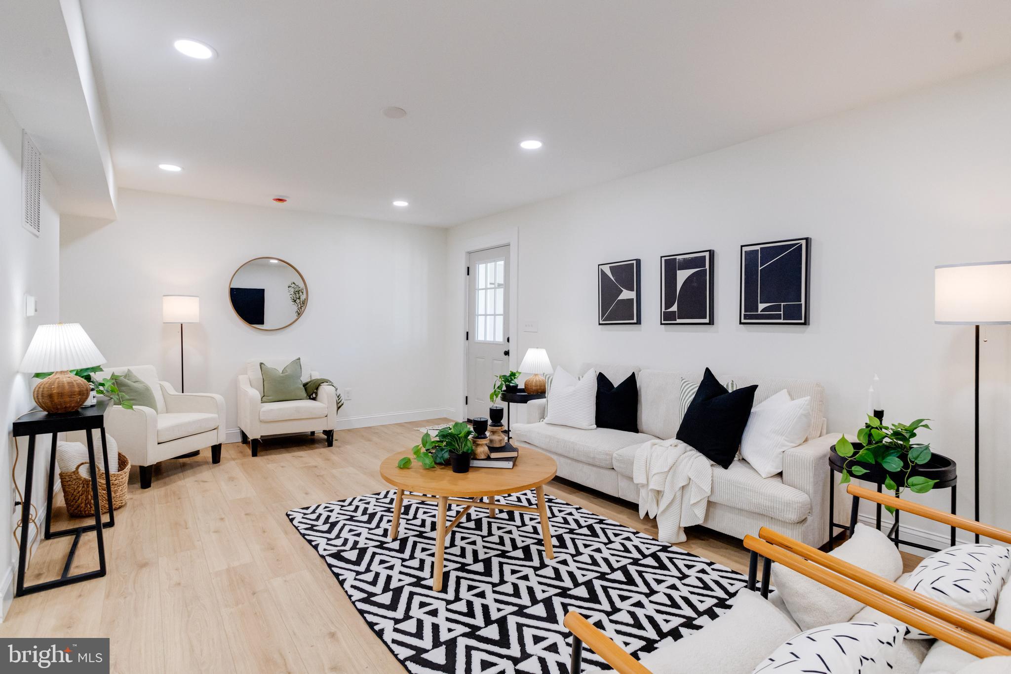 1729 Winans Avenue Halethorpe, MD 21227 - Photo 6 of 40 a living room with furniture