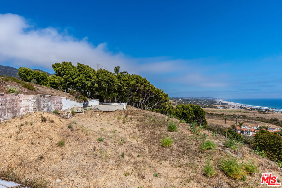 31113 Bailard Road, Unit A Malibu, CA 90265 - Photo 17 of 29