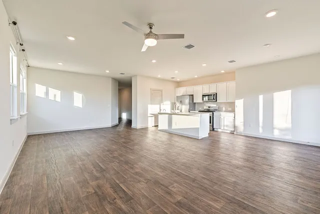 $2,150 | 2925 Egan Drive, Pflugerville, TX 78660