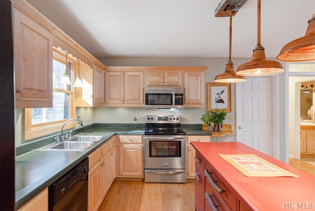 3183 Cullowhee Forest Road Cullowhee, NC 28723 - Photo 12 of 44 Gallery Image 12