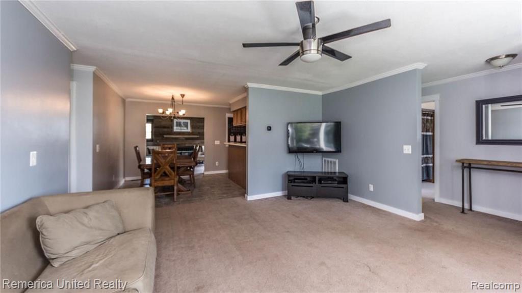 29520 Geraldine Road Farmington Hills, MI 48336 - Photo 11 of 44