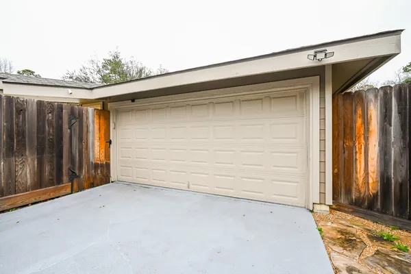 $2,800 | 19414 Dianeshire Drive, Spring, TX 77388