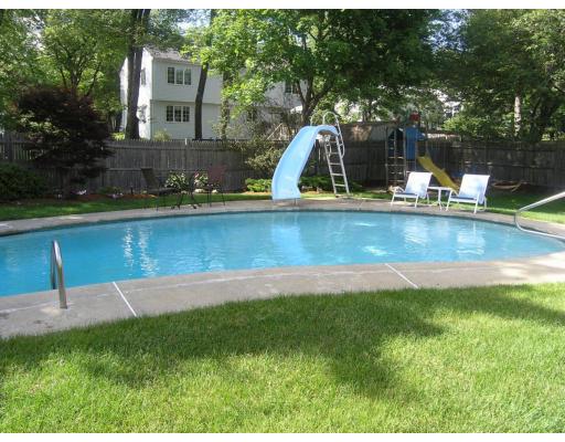 18 Carson Road Woburn, MA 01801 - Photo 26 of 27