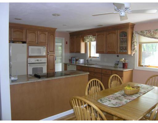 18 Carson Road Woburn, MA 01801 - Photo 4 of 27