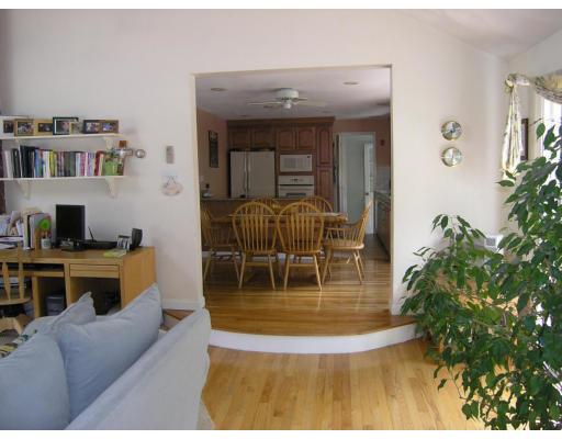 18 Carson Road Woburn, MA 01801 - Photo 6 of 27